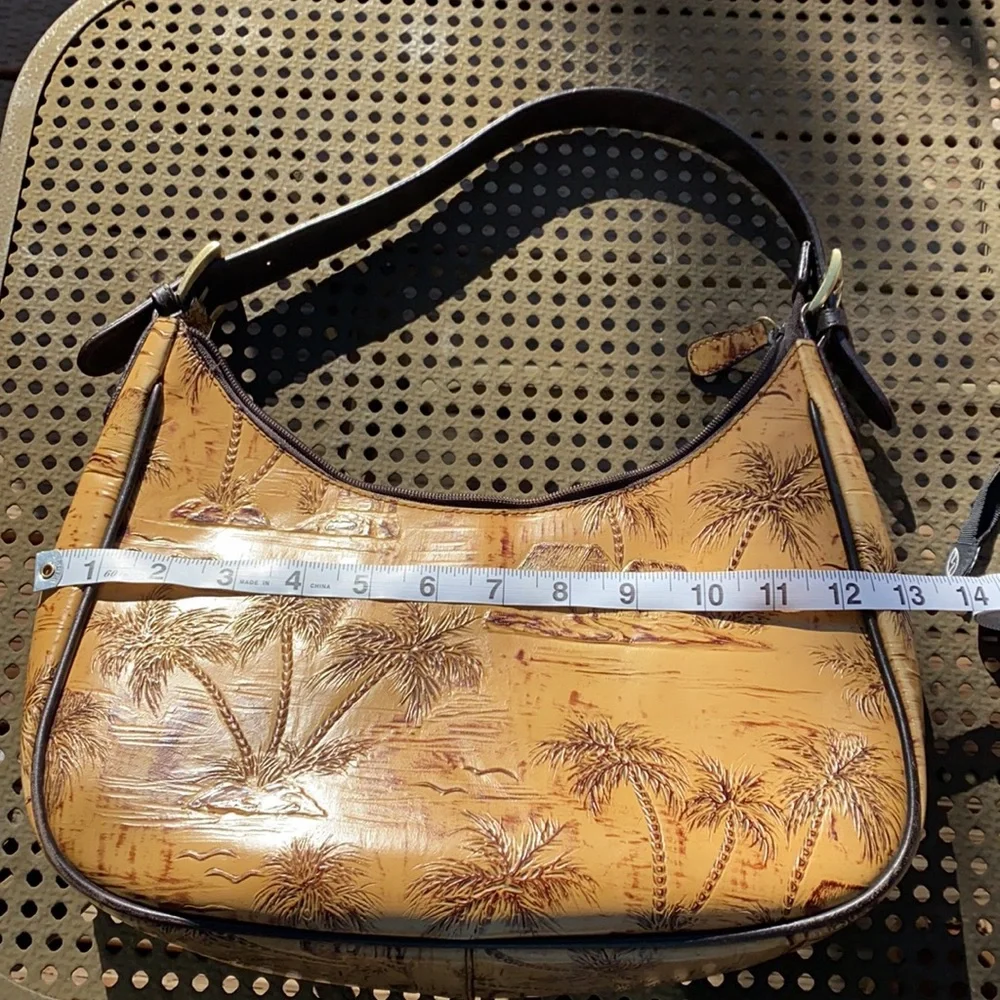 Sunset Cove Shoulder Purse - Picture 8 of 9